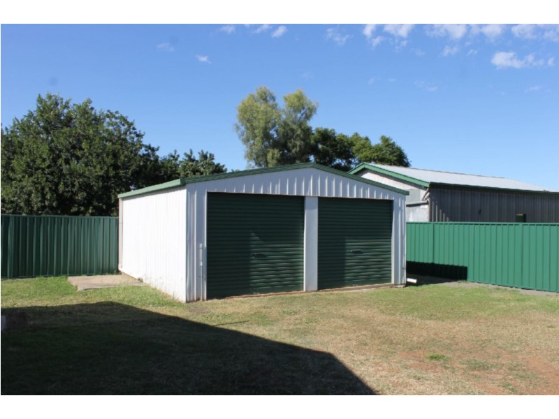 32 Edward Street, Dalby QLD 4405