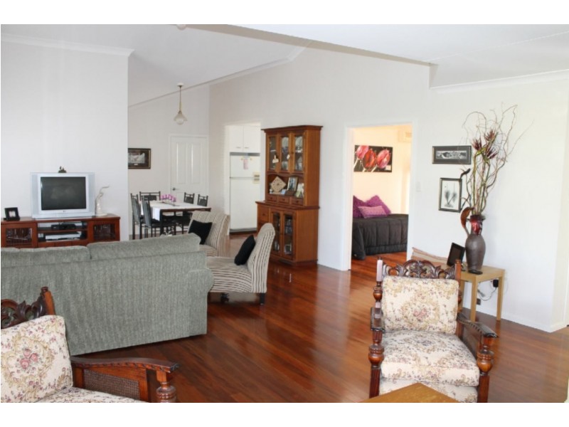 2/11 Fortescue Street, Dalby QLD 4405