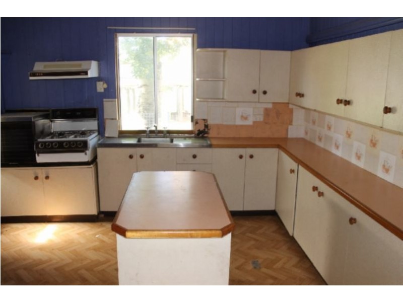 11 Alice Street, Dalby QLD 4405