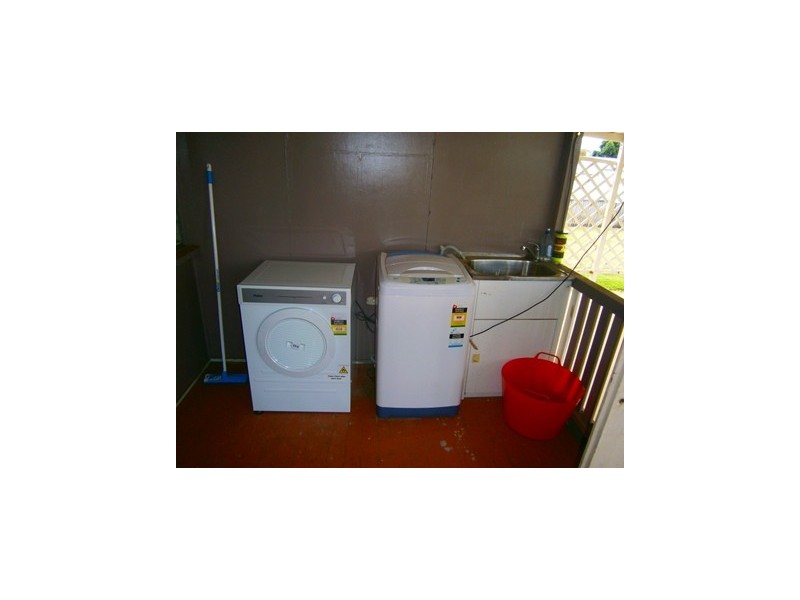 9 Lindsay Street, Dalby QLD 4405