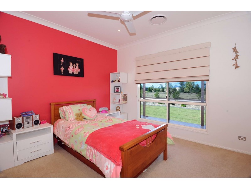 84 Southern Cross Drive, Dalby QLD 4405