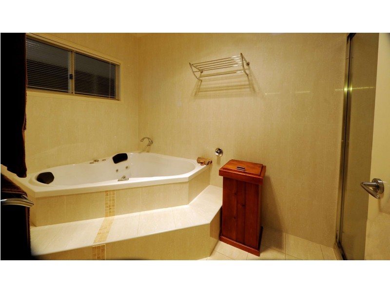 84 Southern Cross Drive, Dalby QLD 4405