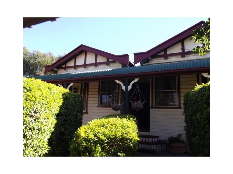 4 Bird Street, Dalby QLD 4405