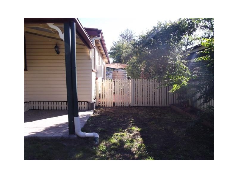 4 Bird Street, Dalby QLD 4405