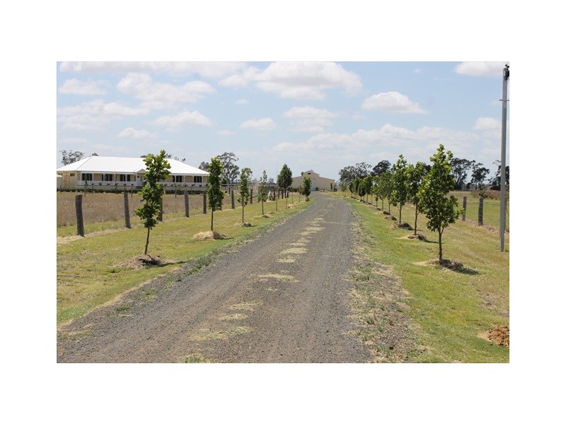 85 Southern Cross Drive, Dalby QLD 4405