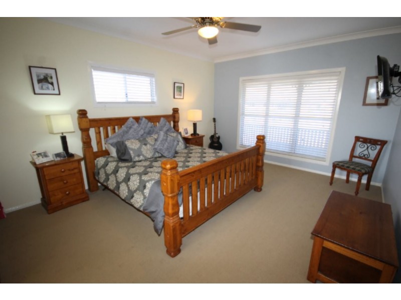 85 Southern Cross Drive, Dalby QLD 4405