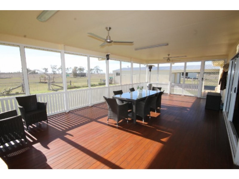 85 Southern Cross Drive, Dalby QLD 4405