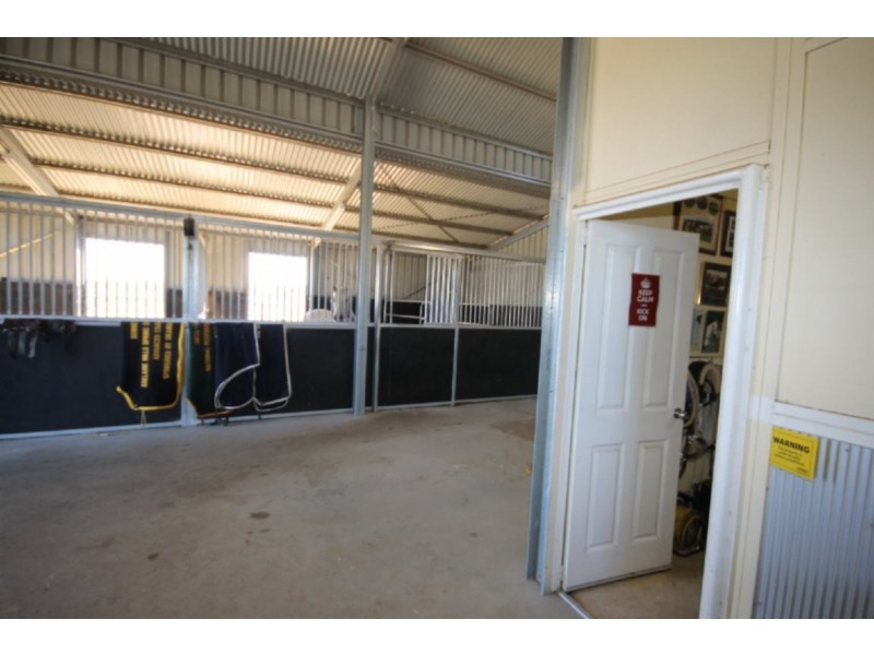 85 Southern Cross Drive, Dalby QLD 4405