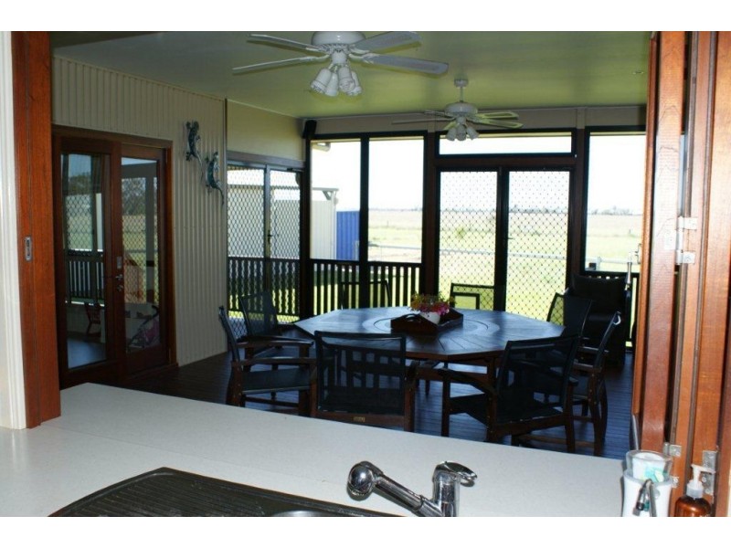20 Diamond Drive, Dalby QLD 4405