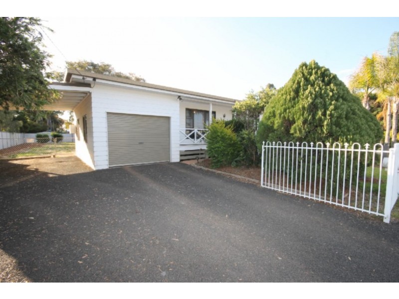 90 Owen Street, Dalby QLD 4405