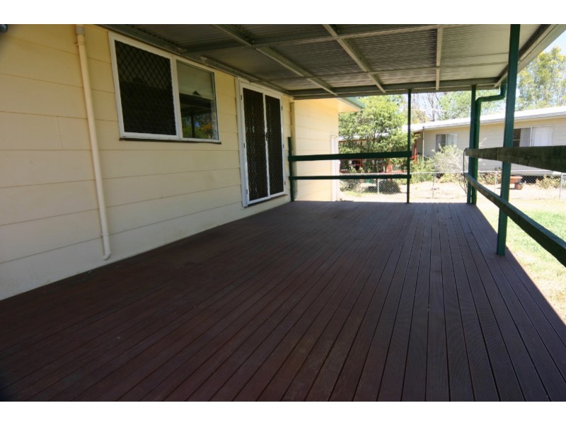 10 Russell Street, Dalby QLD 4405