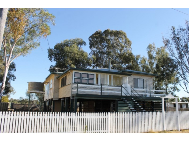 48 Alice Street, Dalby QLD 4405