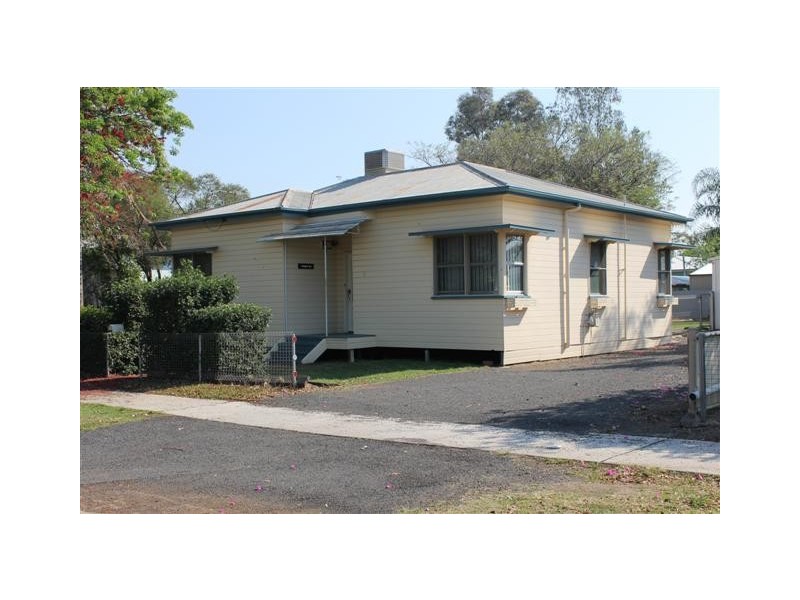 7 Moy Street, Dalby QLD 4405