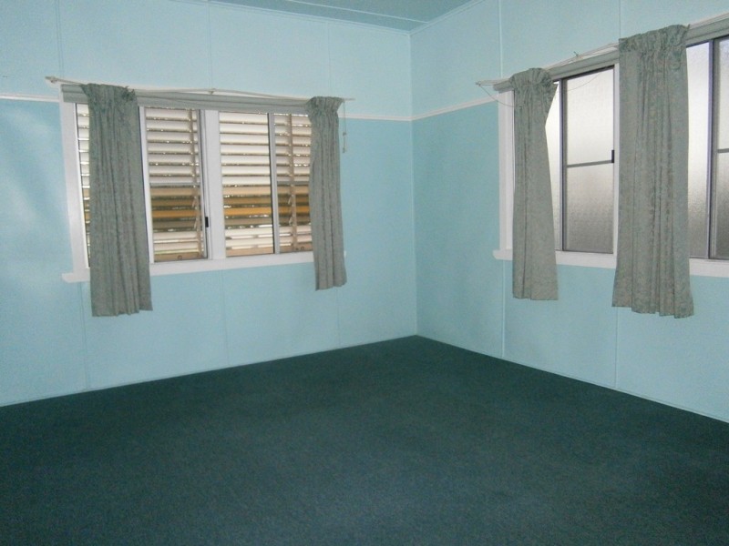 39 Charles Street, Dalby QLD 4405