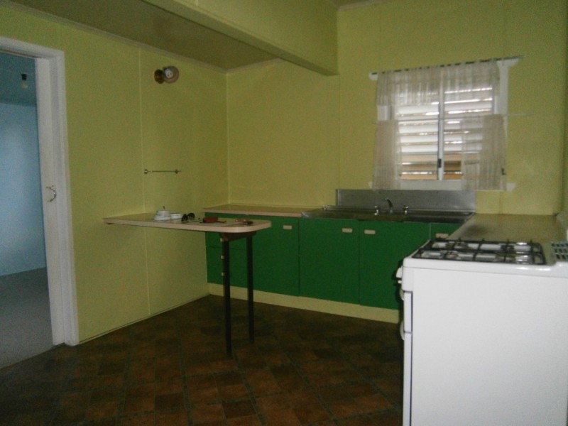 39 Charles Street, Dalby QLD 4405