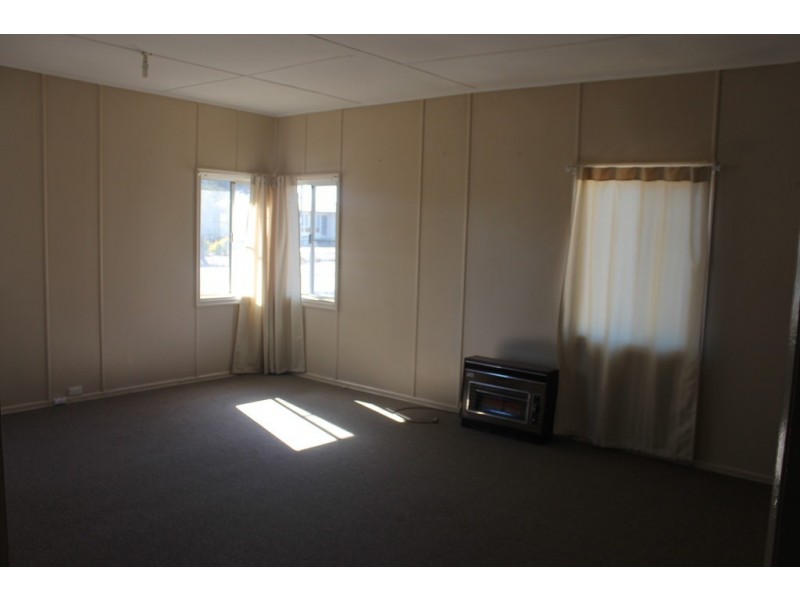 22 Etty Street, Dalby QLD 4405