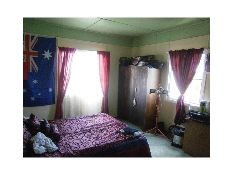 74 Arthur St, Dalby QLD 4405