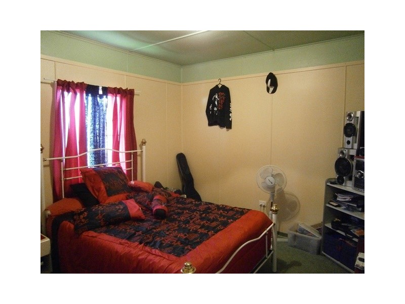 74 Arthur St, Dalby QLD 4405