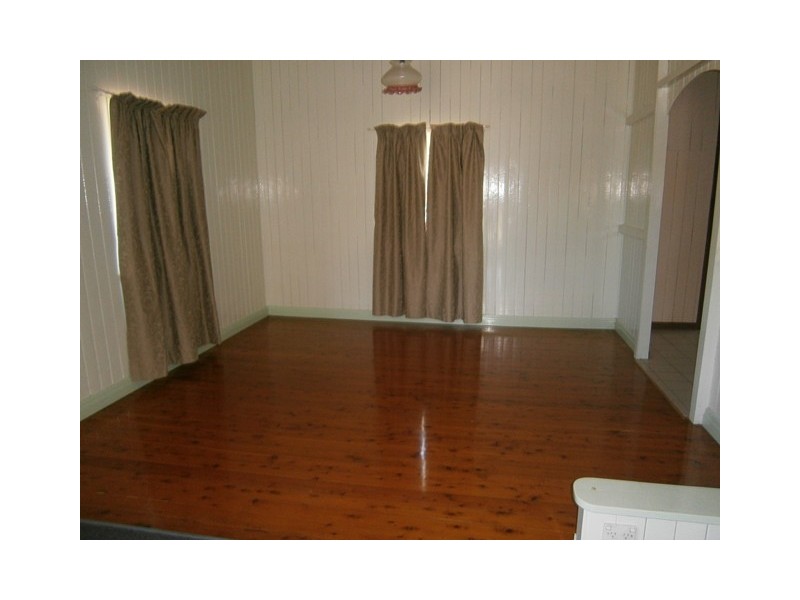 69 Pratten Street, Dalby QLD 4405