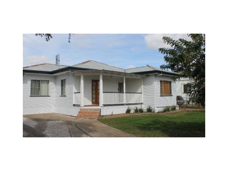3 Higginbotham Street, Dalby QLD 4405