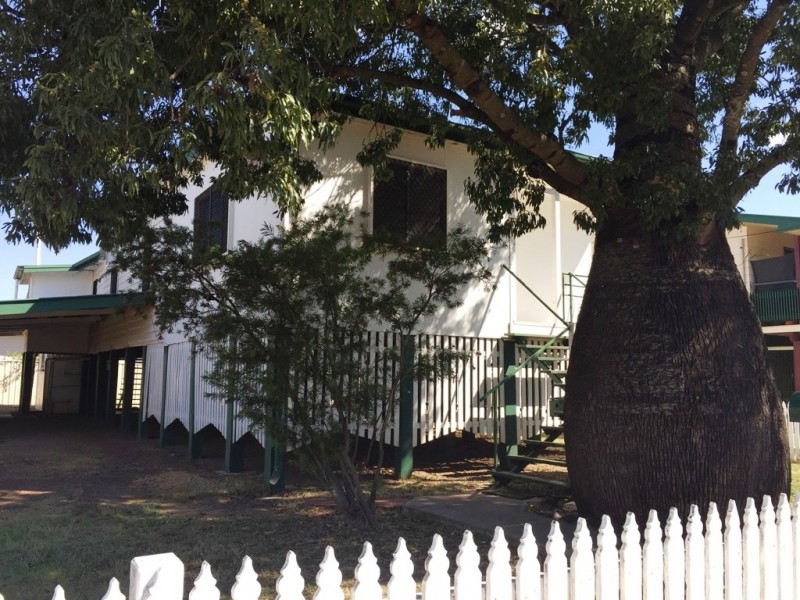 9 Amos Street, Dalby QLD 4405