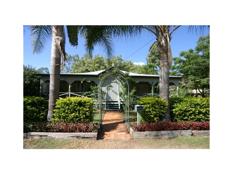 7 Wooburn Street, Dalby QLD 4405