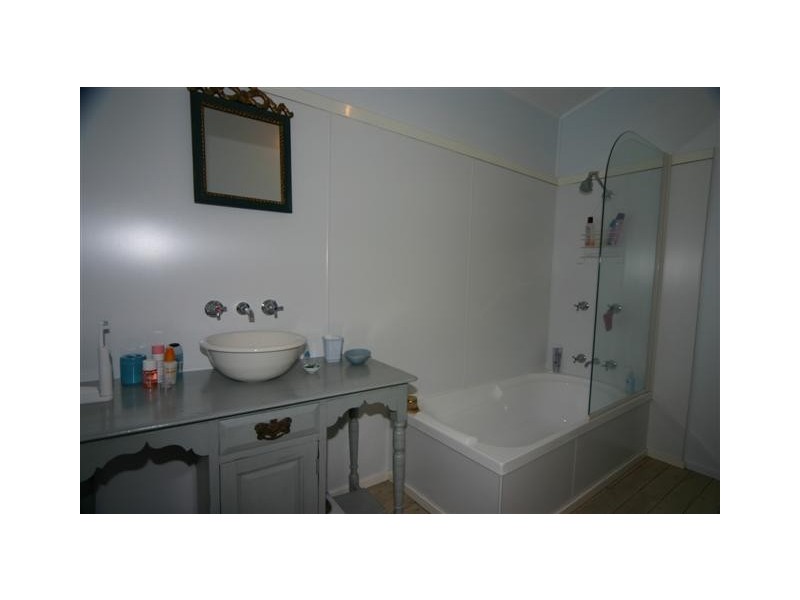 7 Wooburn Street, Dalby QLD 4405