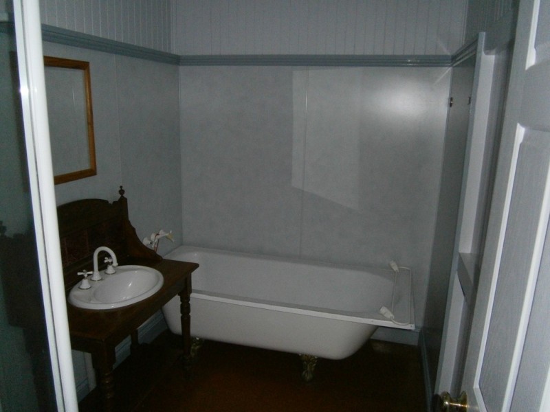 4 BIRD STREET, Dalby QLD 4405