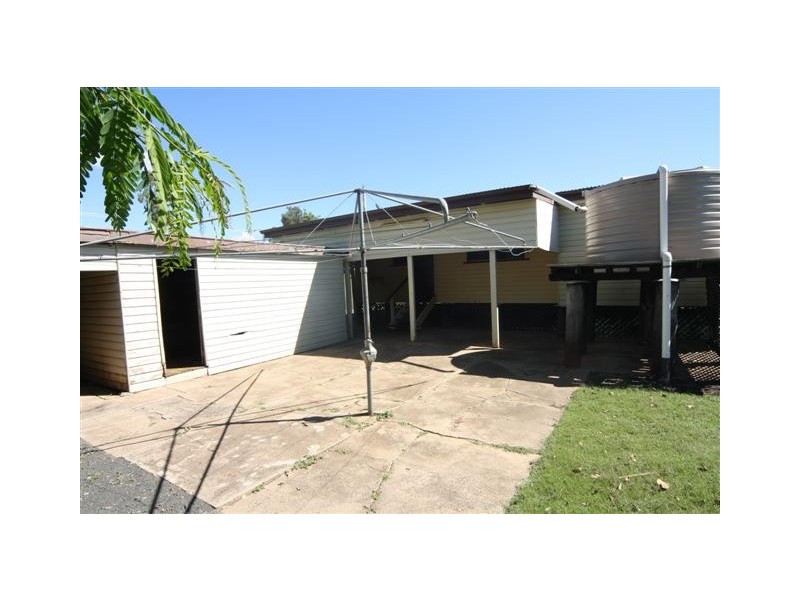 77 Myall Street, Dalby QLD 4405
