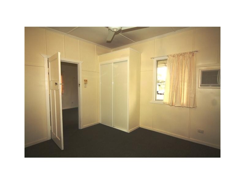 11 Nicholson Street, Dalby QLD 4405