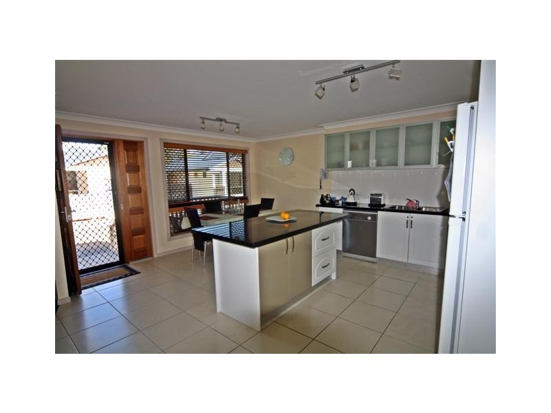 2/122 Edward Street, Dalby QLD 4405