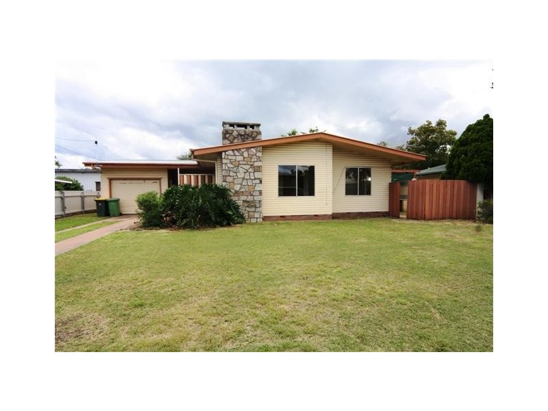 98 Wood Street, Dalby QLD 4405