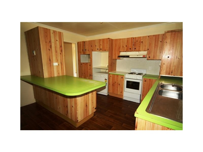 98 Wood Street, Dalby QLD 4405