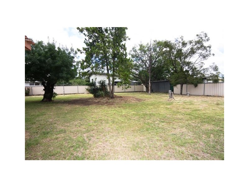 98 Wood Street, Dalby QLD 4405