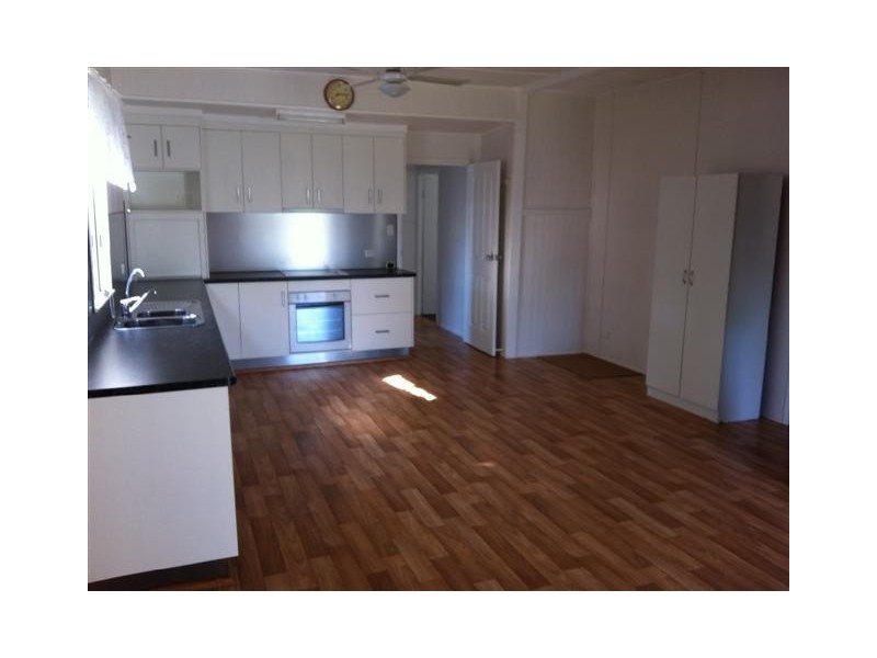 4 BLAXLAND ROAD, Dalby QLD 4405