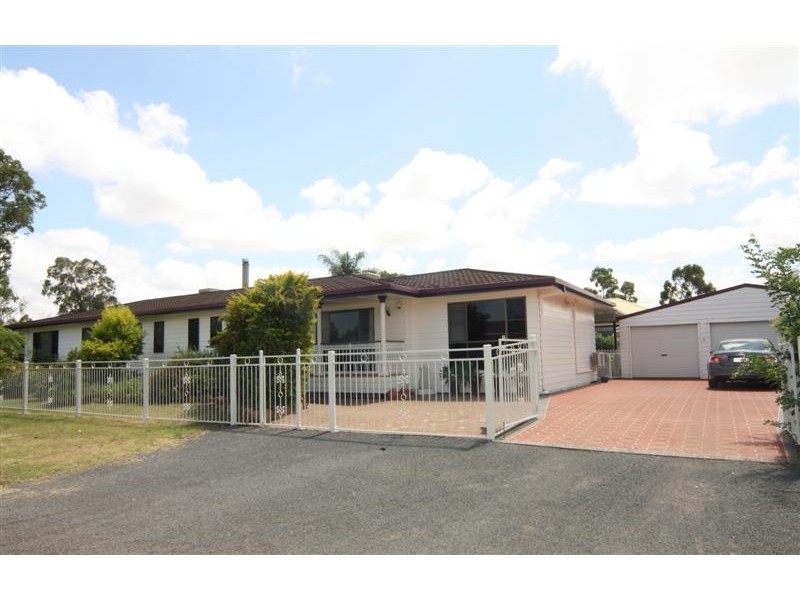 69 Charles Street, Dalby QLD 4405