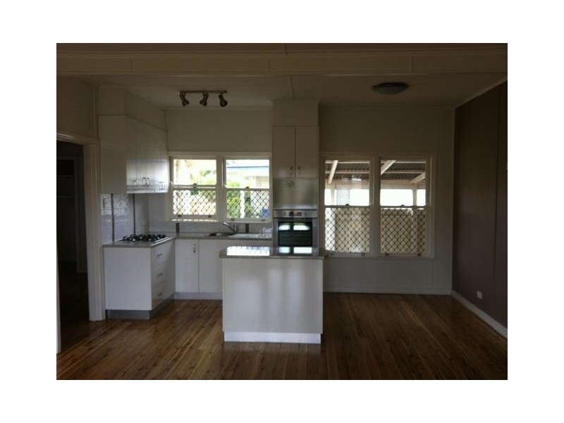 10 Curtis Street, Dalby QLD 4405
