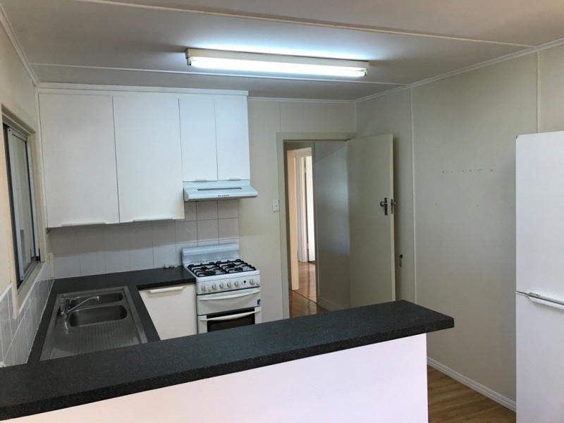 4 Bagot Street, Dalby QLD 4405