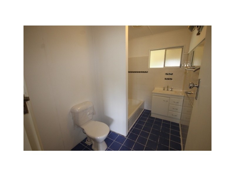 4 Bagot Street, Dalby QLD 4405