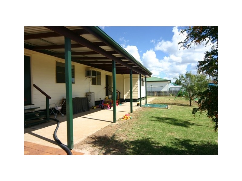 5 MITCHELL PLACE, Dalby QLD 4405