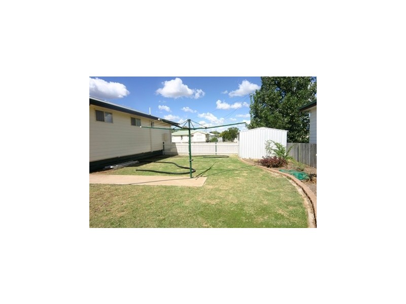 5 MITCHELL PLACE, Dalby QLD 4405