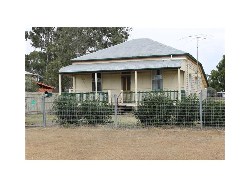 14 Horace Street, Dalby QLD 4405