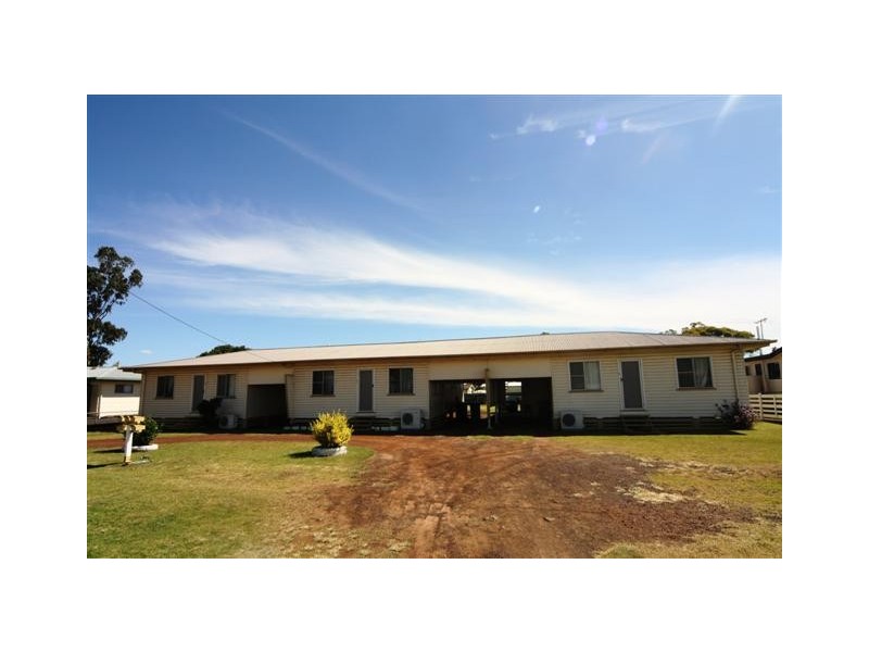 2/108 Edward Street, Dalby QLD 4405