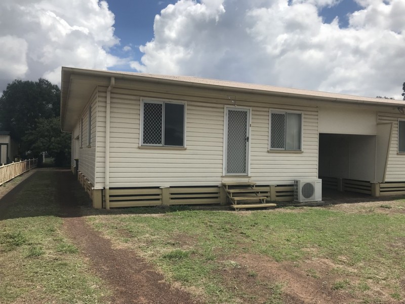 2/108 Edward Street, Dalby QLD 4405