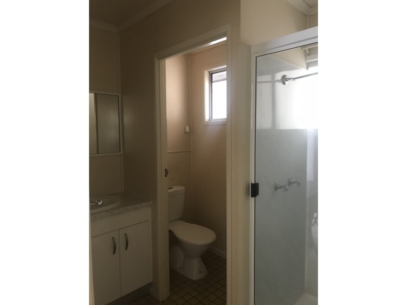 2/108 Edward Street, Dalby QLD 4405