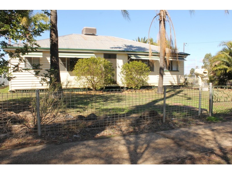 39 Orpen Street, Dalby QLD 4405