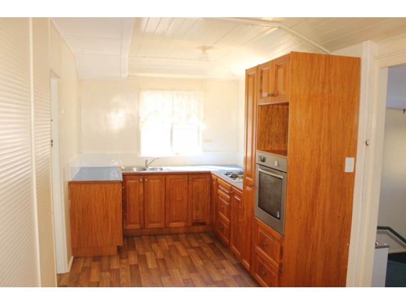 39 Orpen Street, Dalby QLD 4405