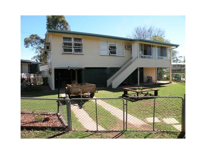 70 Palmer Street, Dalby QLD 4405