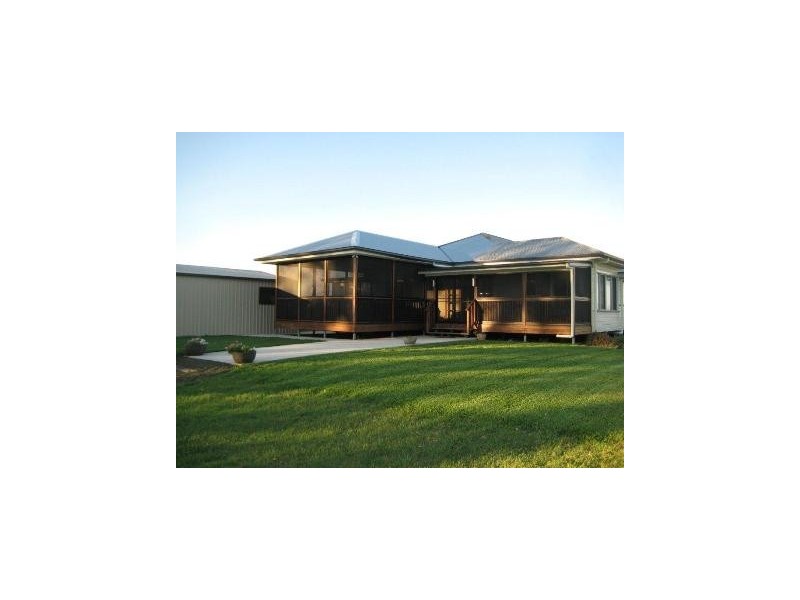 35 KOMMAMURRA ROAD, Dalby QLD 4405