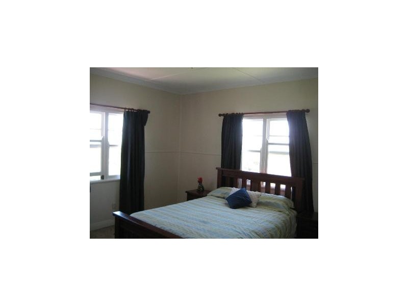 35 KOMMAMURRA ROAD, Dalby QLD 4405